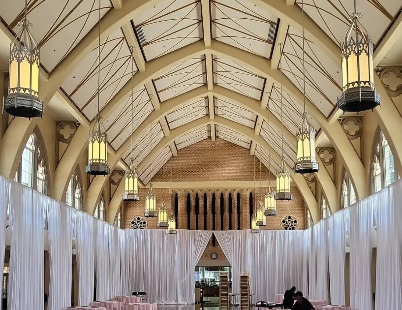 Make your wedding a grand affair with elegant Drapery Wedding Decor from A Touch of Drapery